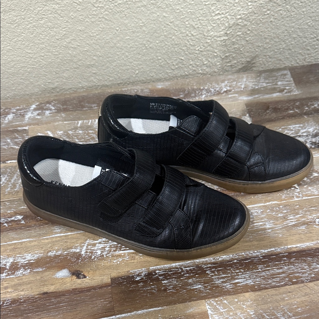 Kenneth Cole Black Sneakers With Velcro And Gum Sole